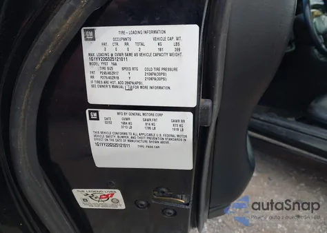 2002 Chevrolet Corvette из США, поврежденный, VIN 1G1YY22G525121011